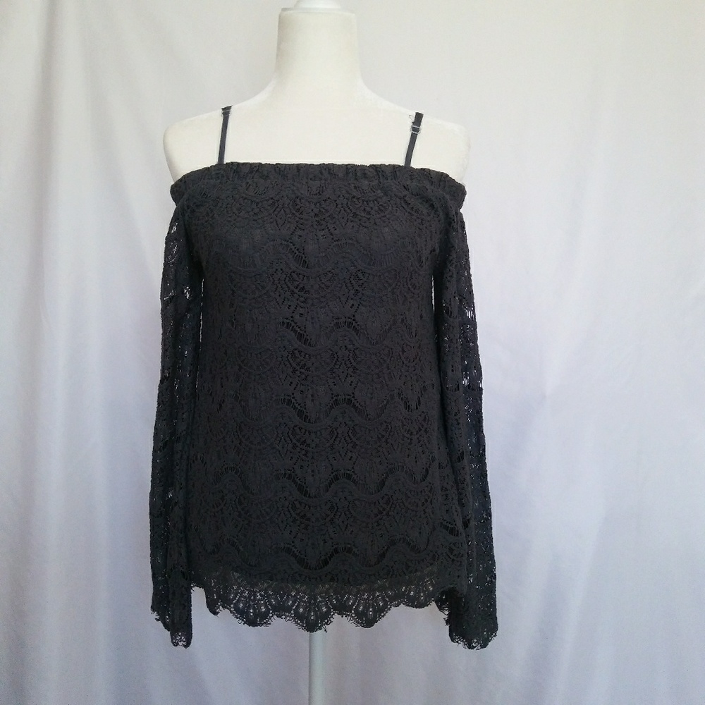 No Boundaries medium lace cold shoulder top